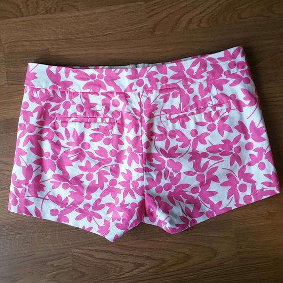 J. Crew Pink & White Floral Stretch Shorts, 32" Waist X 3" Inseam Length - Picture 3 of 7